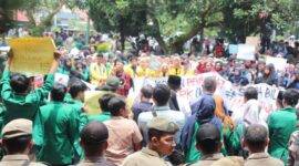 Rakyat Lebih Membutuhkan Dialog Empatik Bukan Represi Elitis. (Dok. berita.payakumbuhkota.go.id)