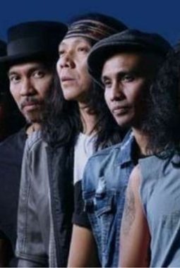 Warga NTB Bersatu dalam Konser Akbar Penutupan FORNAS VIII 2025