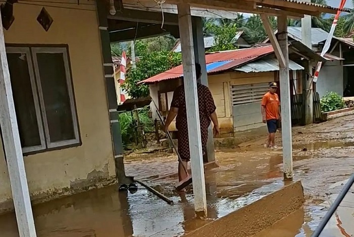 Banjir yang melanda wilayah Kabupaten Bolaang Mongondow, Sulawesi Utara. (Dok. BPBD Kabupaten Bolaang Mongondow)